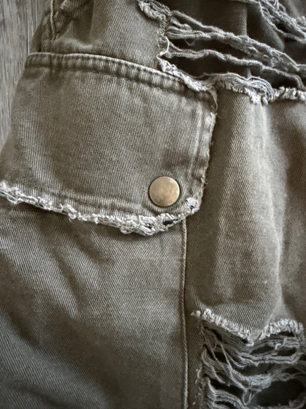Carmar Los Angeles Olive Green Ripped Cargo Jogger Pants | Size 6 - Picture 6 of 8